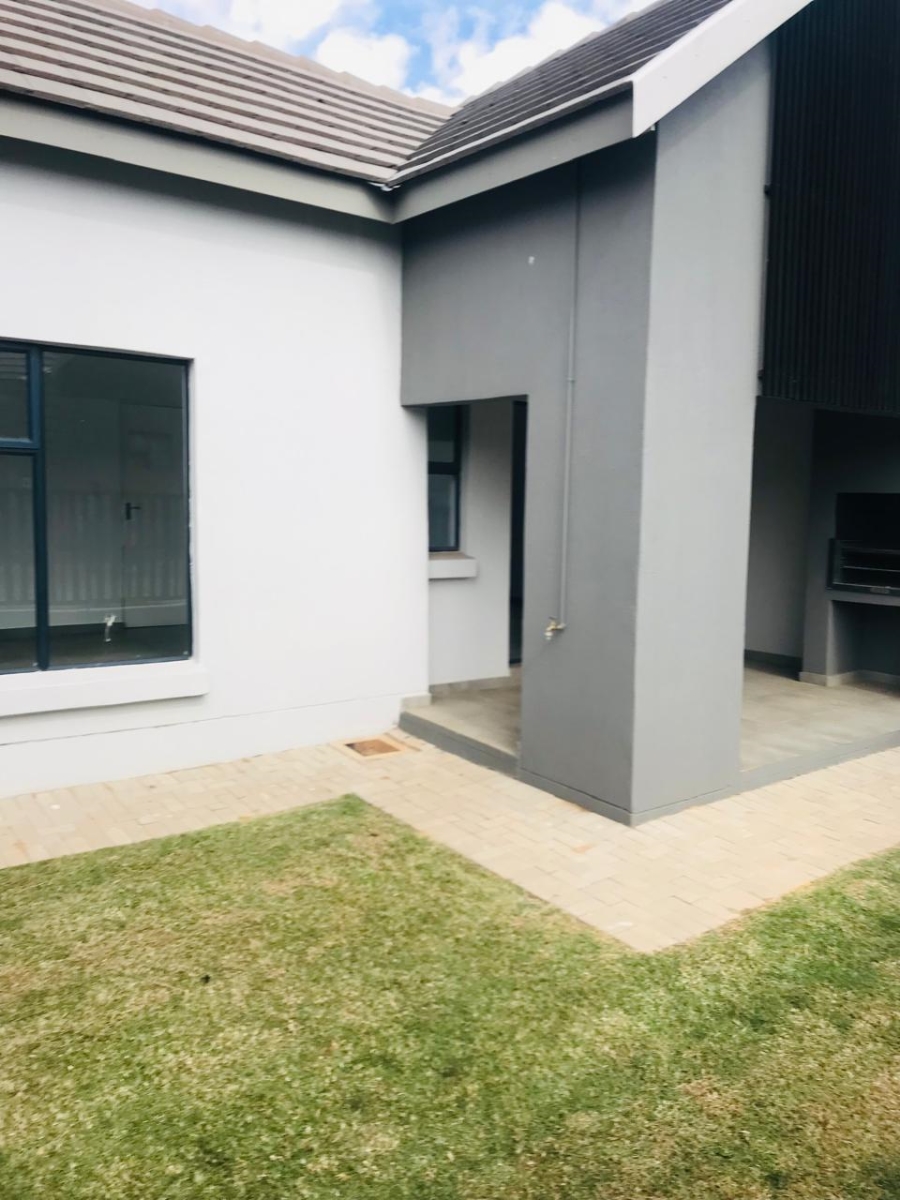 2 Bedroom Property for Sale in Aberdeen Eastern Cape